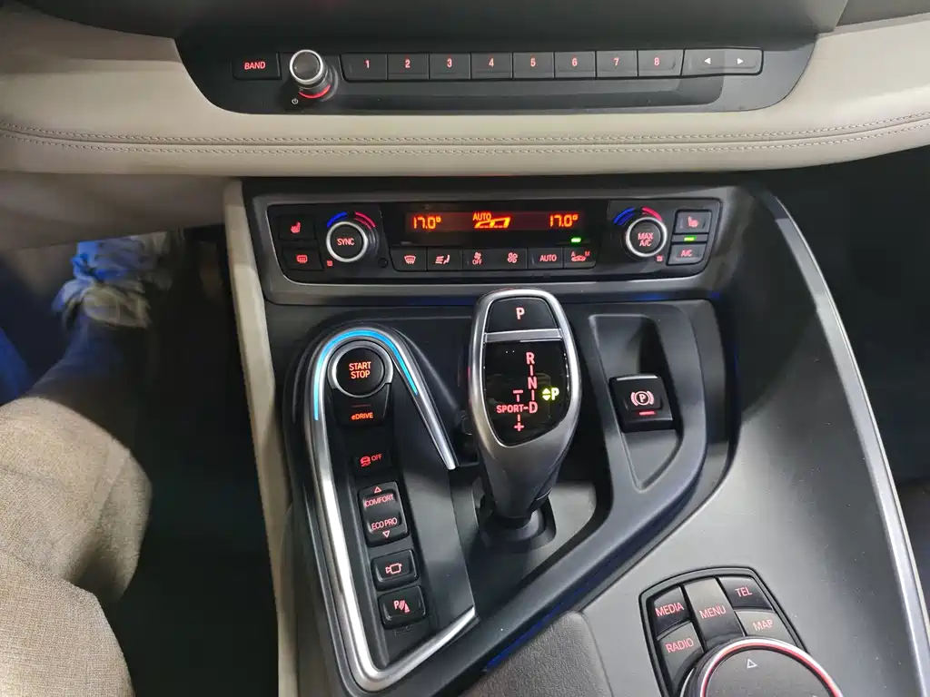 BMW i8 — миниатюра 40