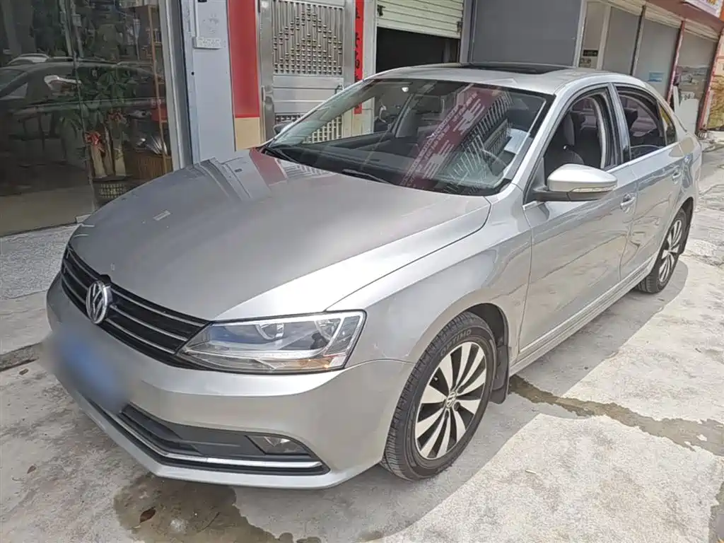 Volkswagen Sagitar 2017