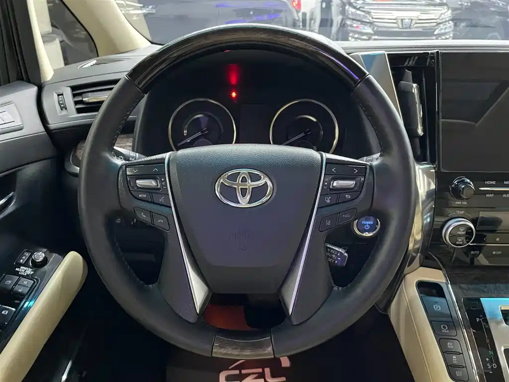 TOYOTA ELFA