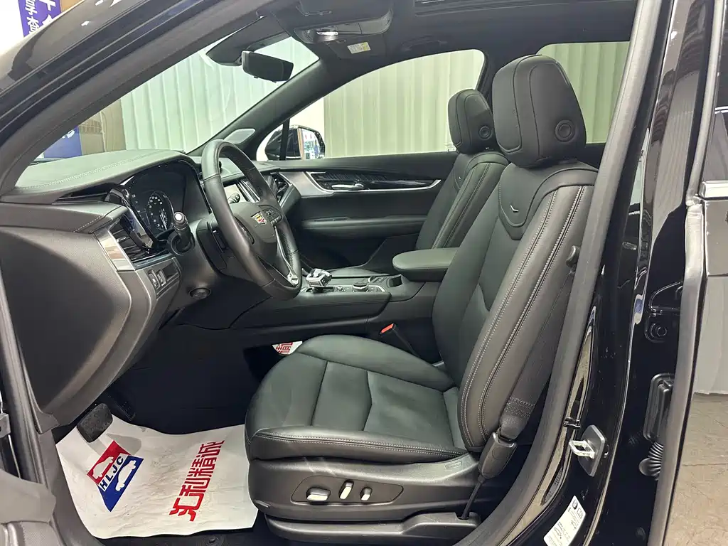 Cadillac XT6 — миниатюра 9