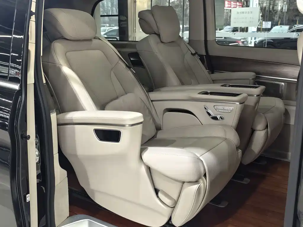 MERCEDES-BENZ V CLASS