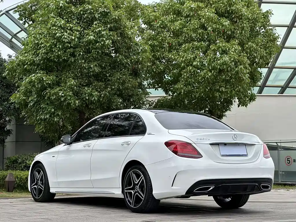 Mercedes-Benz C-Class — миниатюра 7