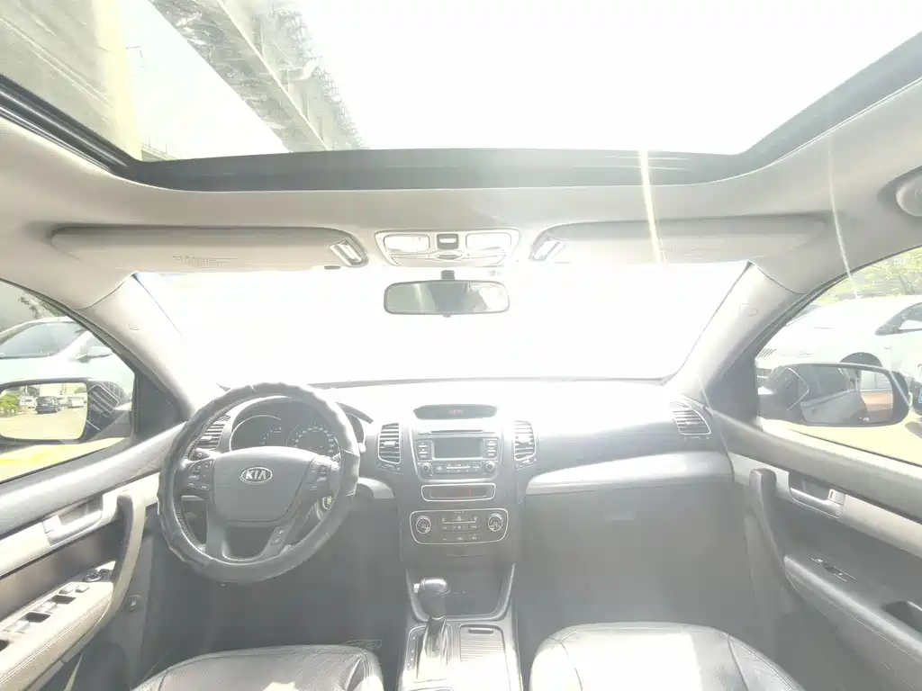 Kia Sorento 2013 2.4L 7 мест Comfort
