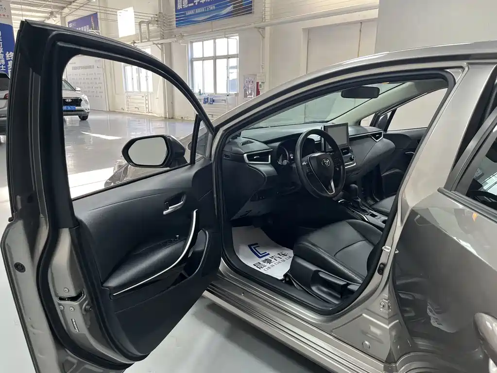 Toyota Corolla — миниатюра 8