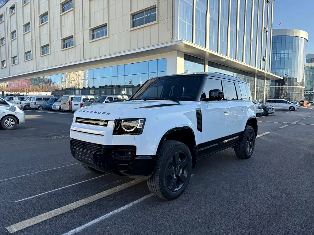 LAND ROVER DEFENDER