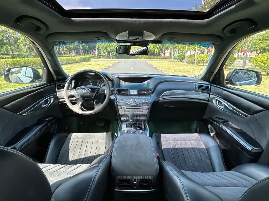 Infiniti Q70 — миниатюра 5