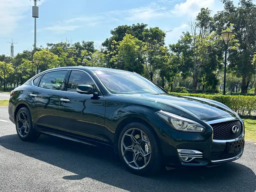 Infiniti Q70 — миниатюра 3