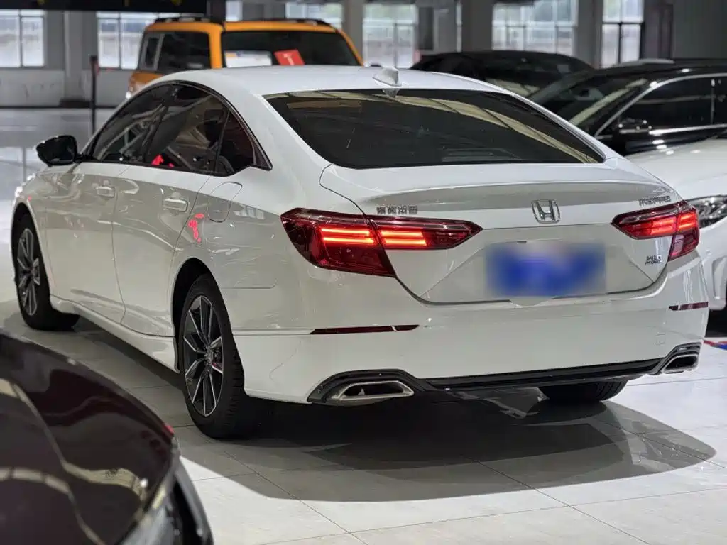 Honda Inspire — миниатюра 11