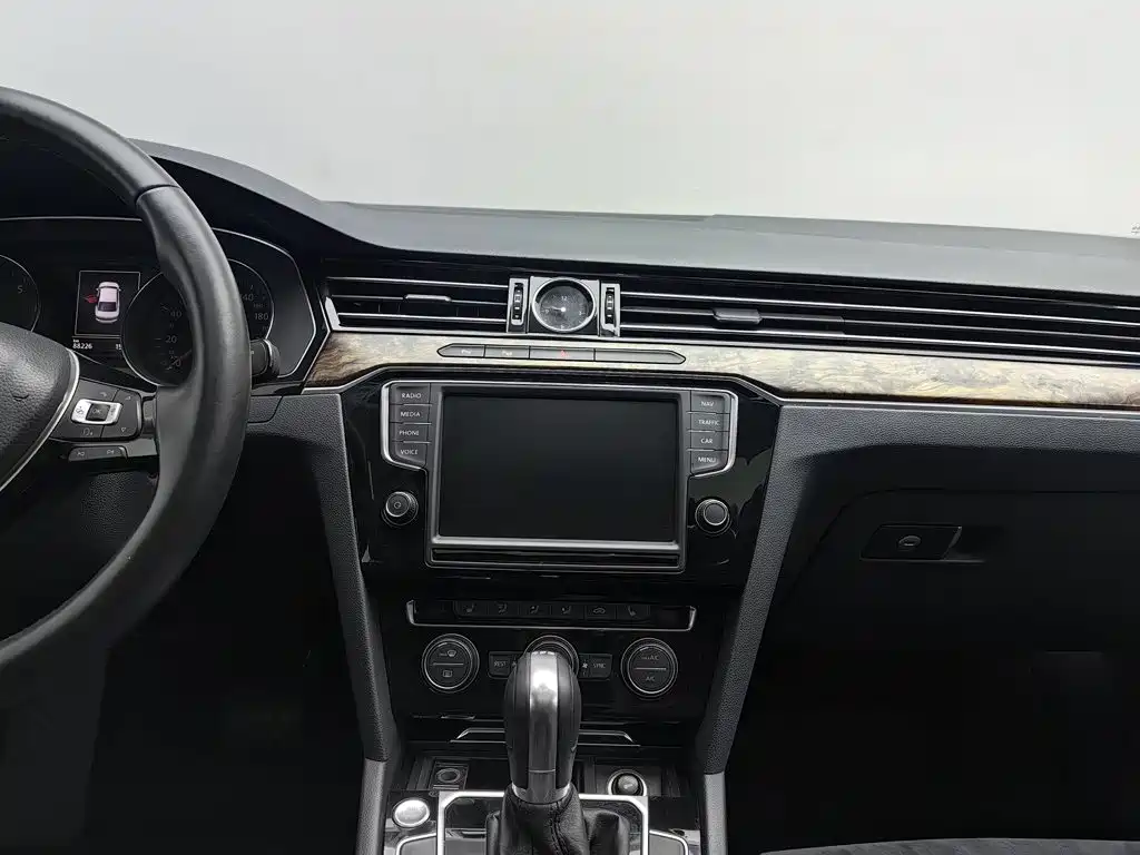 Volkswagen Magotan — миниатюра 12