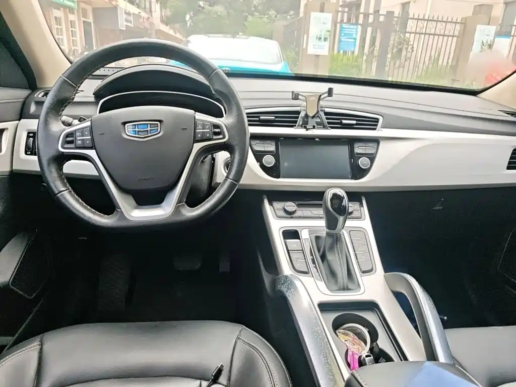 Geely Boyue — миниатюра 13