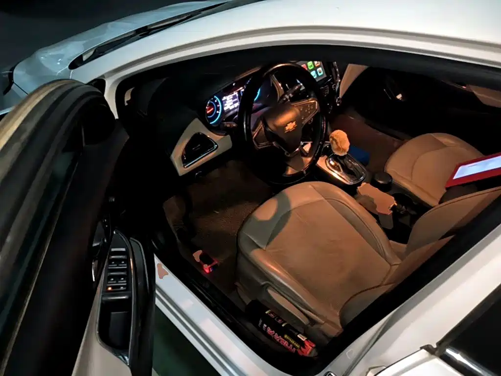 Chevrolet Cruze — миниатюра 16