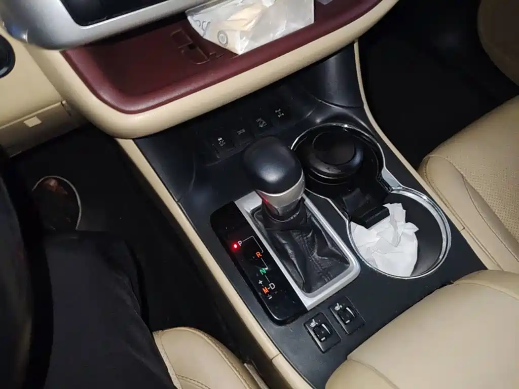 Toyota Highlander — миниатюра 14