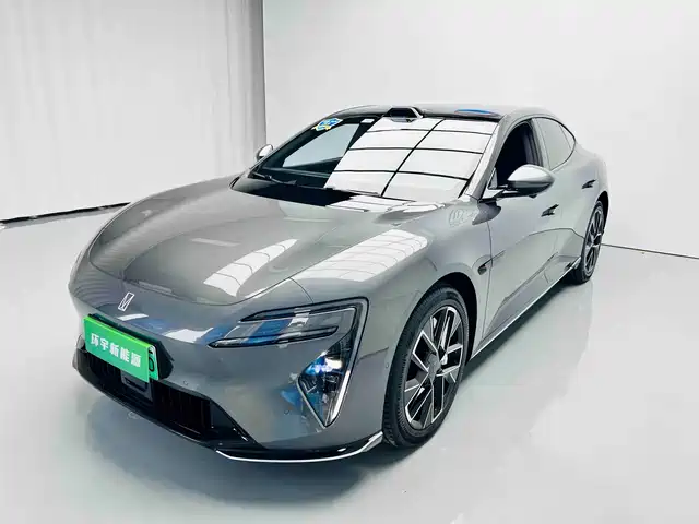 2025 Avatr 06