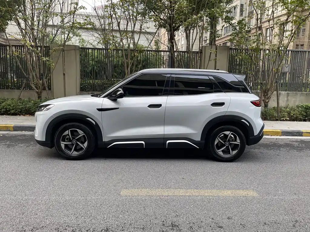 BYD Yuan UP — миниатюра 11
