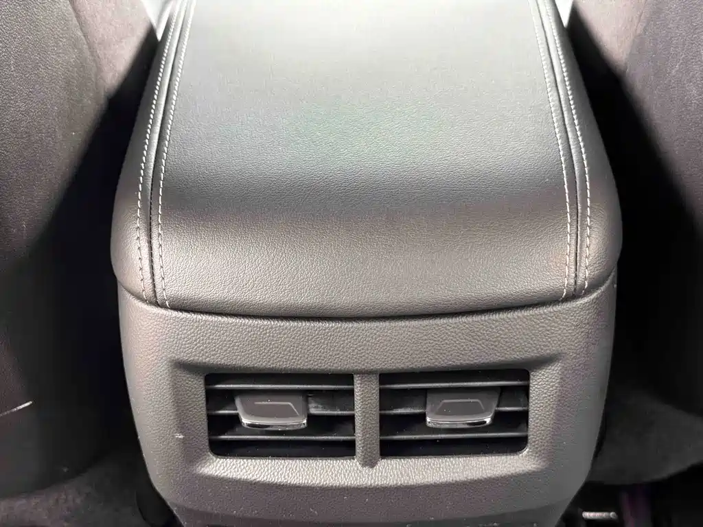 Cadillac CT5 — миниатюра 7