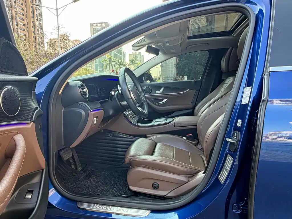 MERCEDES-BENZ E CLASS