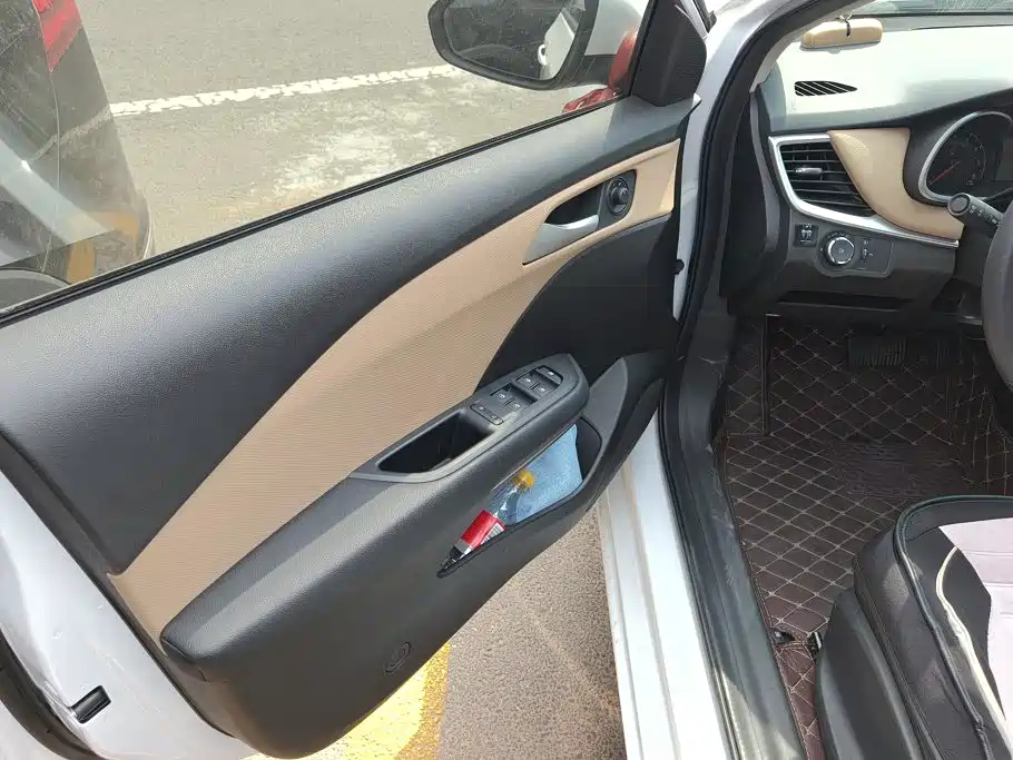 Chevrolet Monza — миниатюра 7