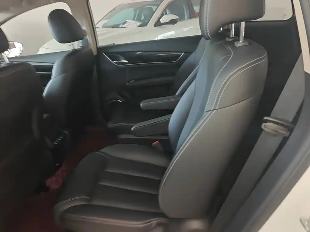 BYD MAX — миниатюра 17
