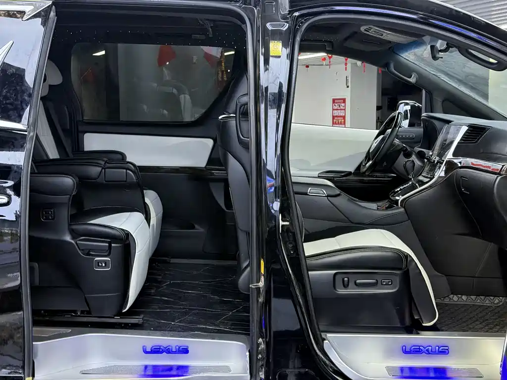 Toyota Alphard 2012 3.5L Luxury