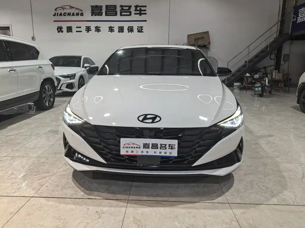 Hyundai Elantra — миниатюра 9