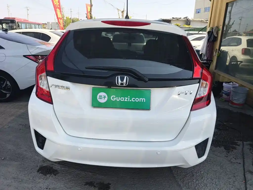 Honda Fit — миниатюра 6
