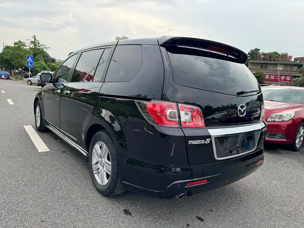 Mazda 8 2011 2.3L Luxury