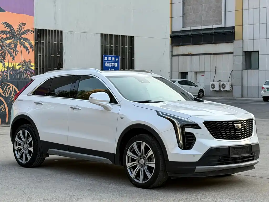 Cadillac XT4 2018 28T