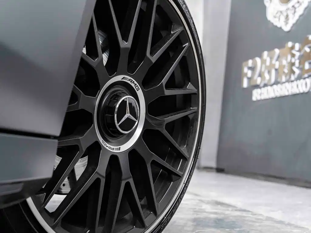 MERCEDES-BENZ E CLASS AMG