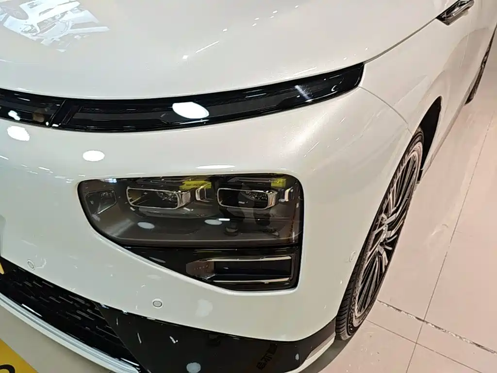 XPeng G9 — миниатюра 24