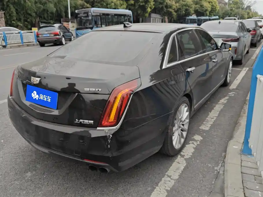 CADILLAC CT6