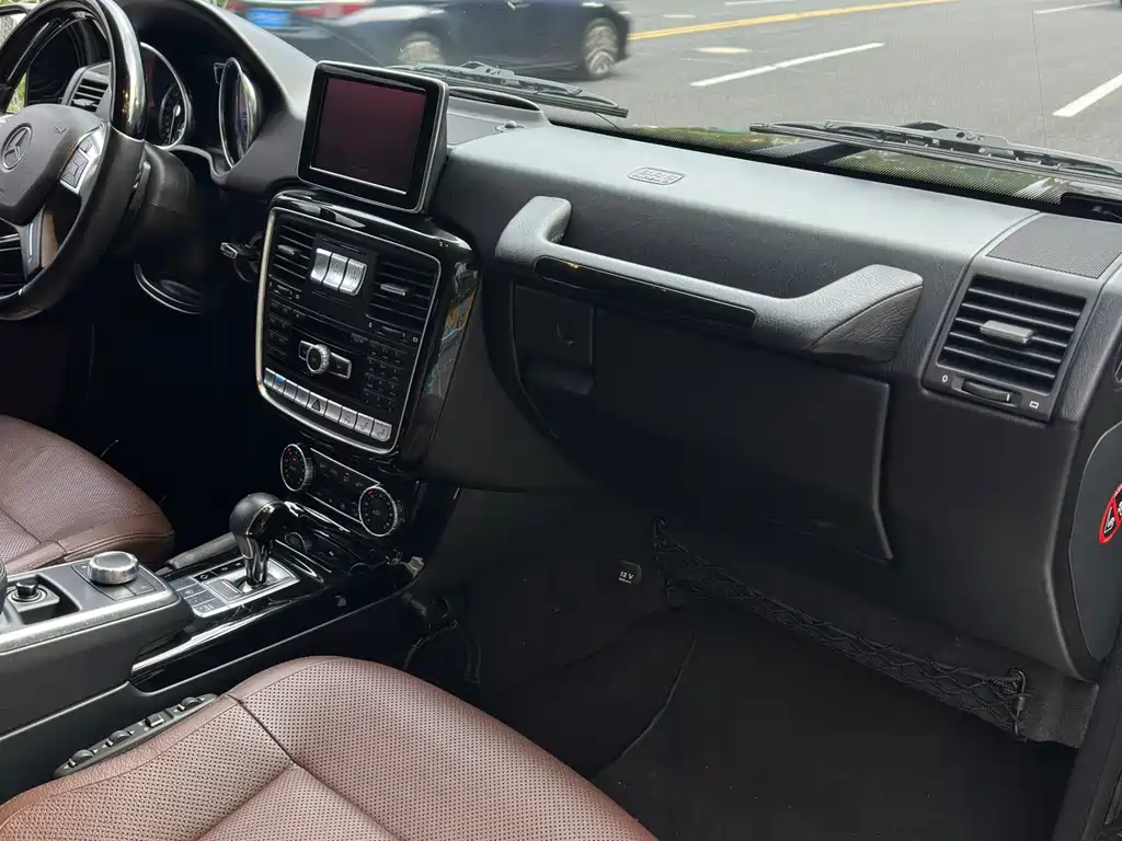 Mercedes-Benz G-Class — миниатюра 12