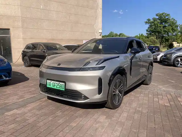 2024 Lynk & Co 08