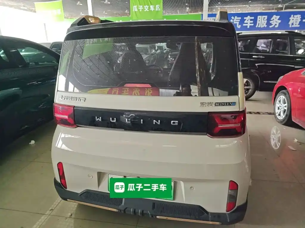 Wuling MINIEV — миниатюра 3