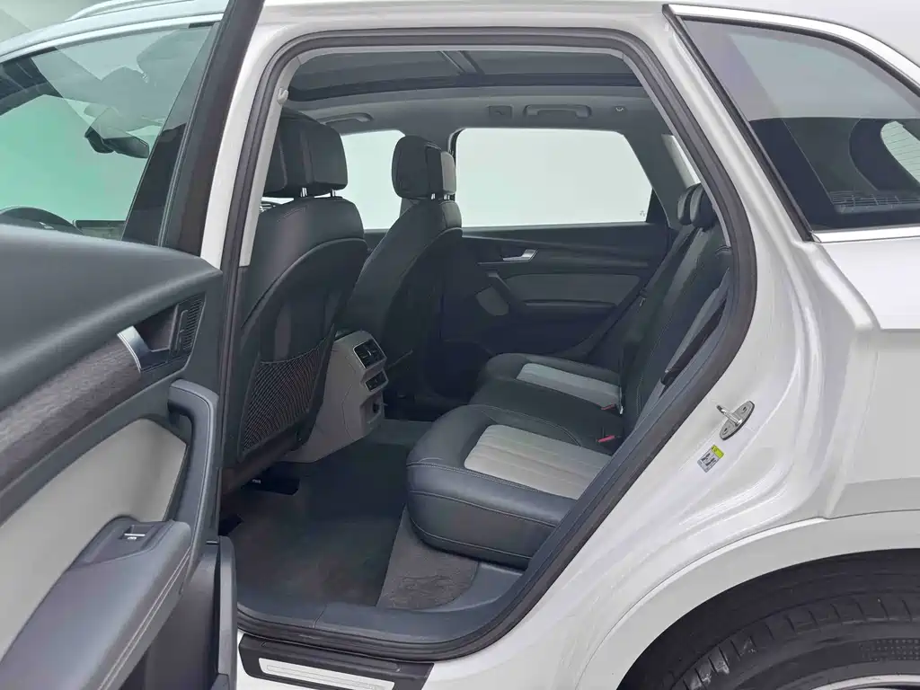 Audi Q5L — миниатюра 9