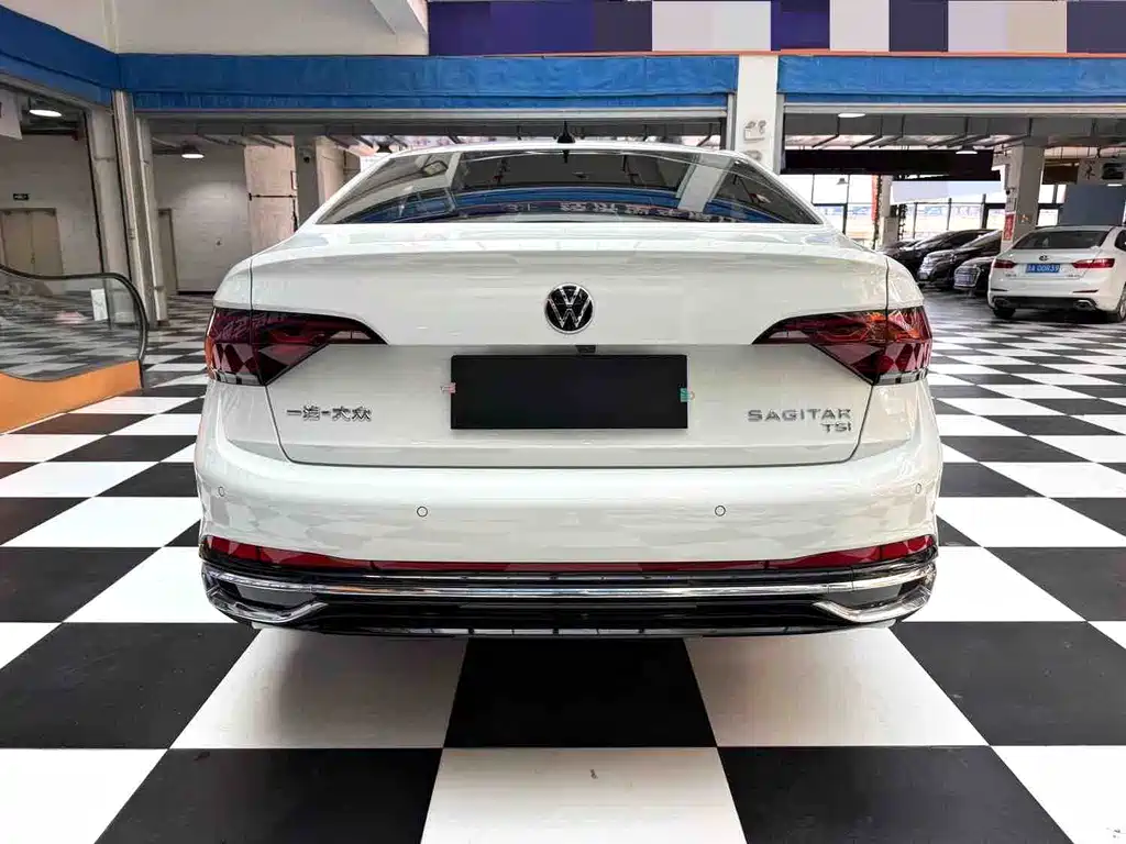Volkswagen Sagitar — миниатюра 12