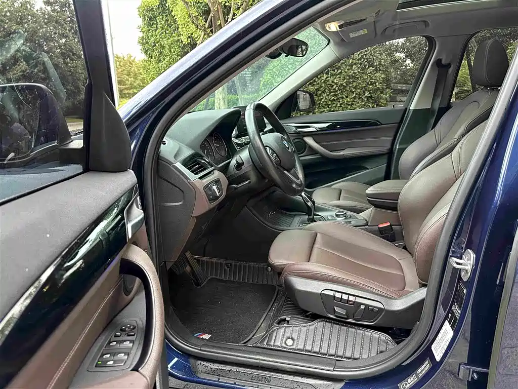 BMW X1 2020 sDrive25Li Lead