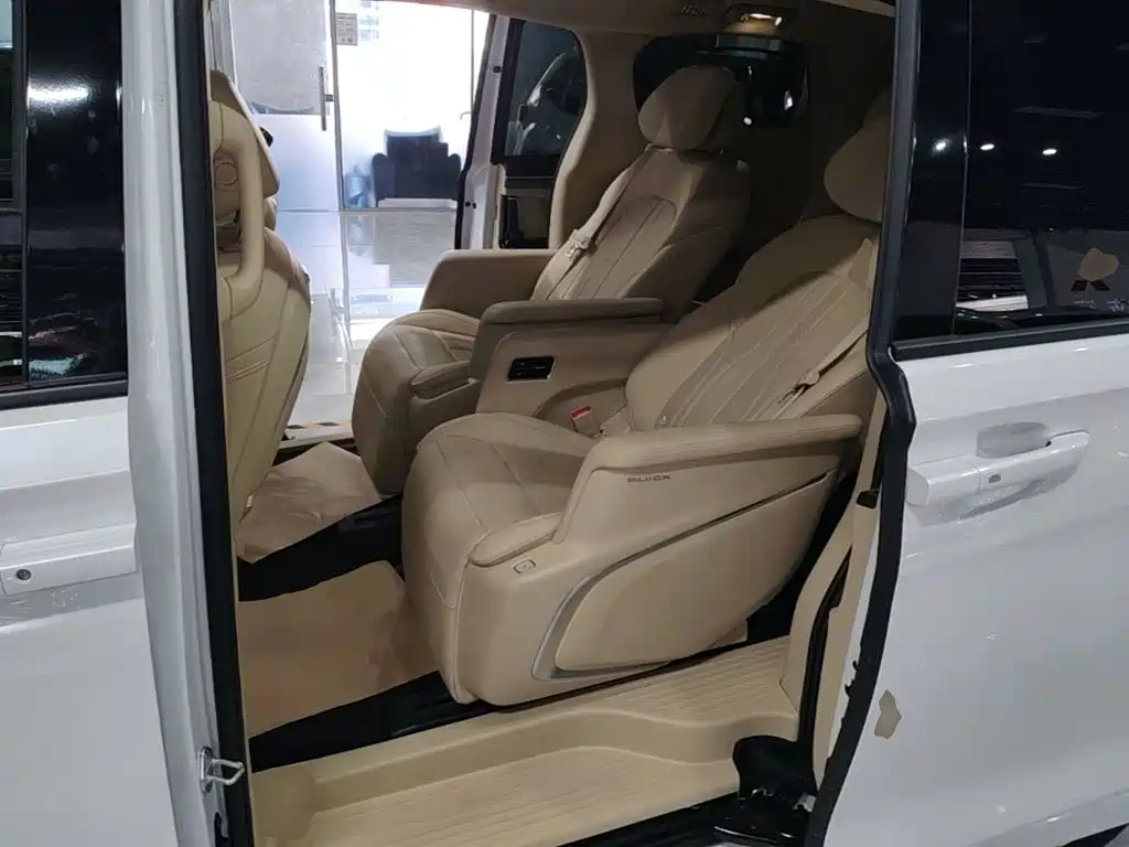 Buick GL8 Hybrid — миниатюра 17