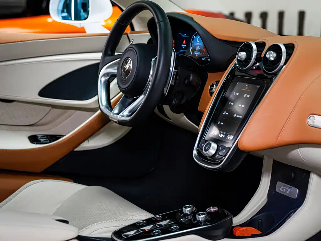 McLaren GT — миниатюра 16