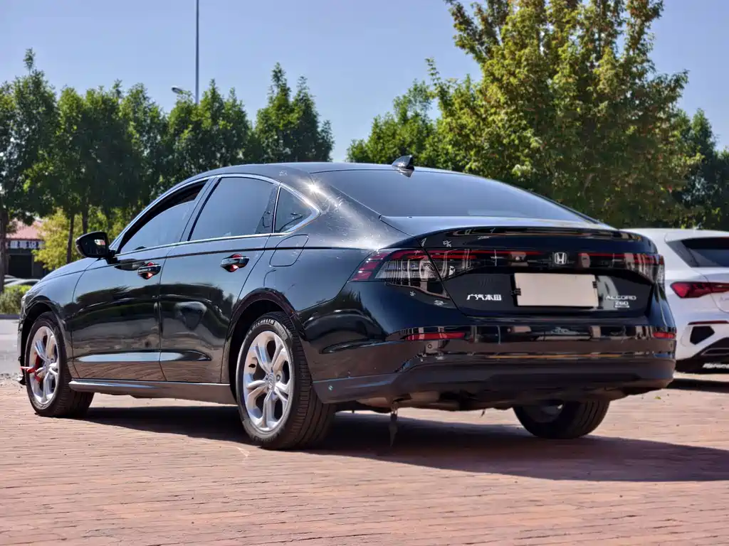 Honda Accord — миниатюра 4