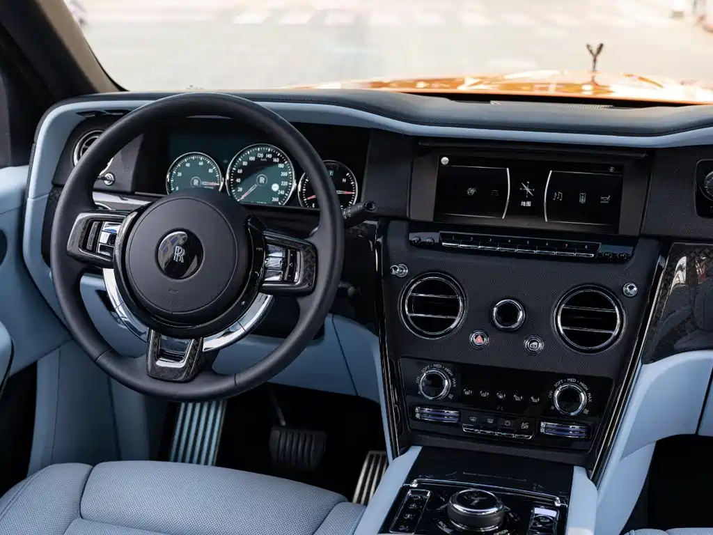 Rolls-Royce Cullinan — миниатюра 13