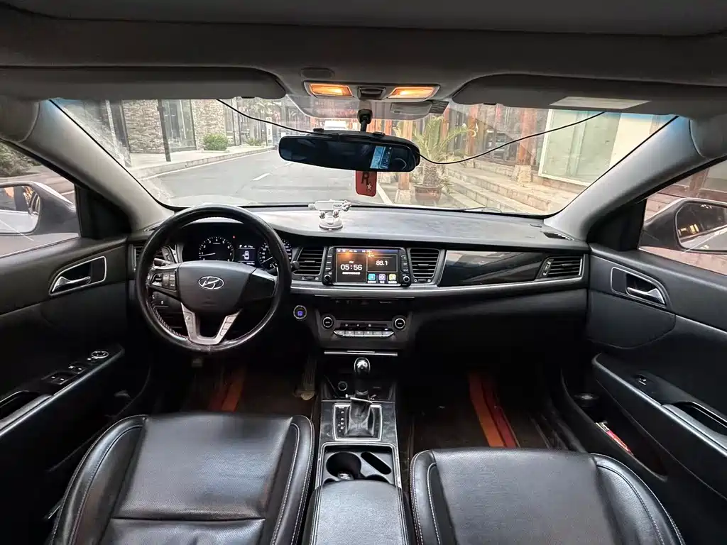 HYUNDAI NAME PICTURE