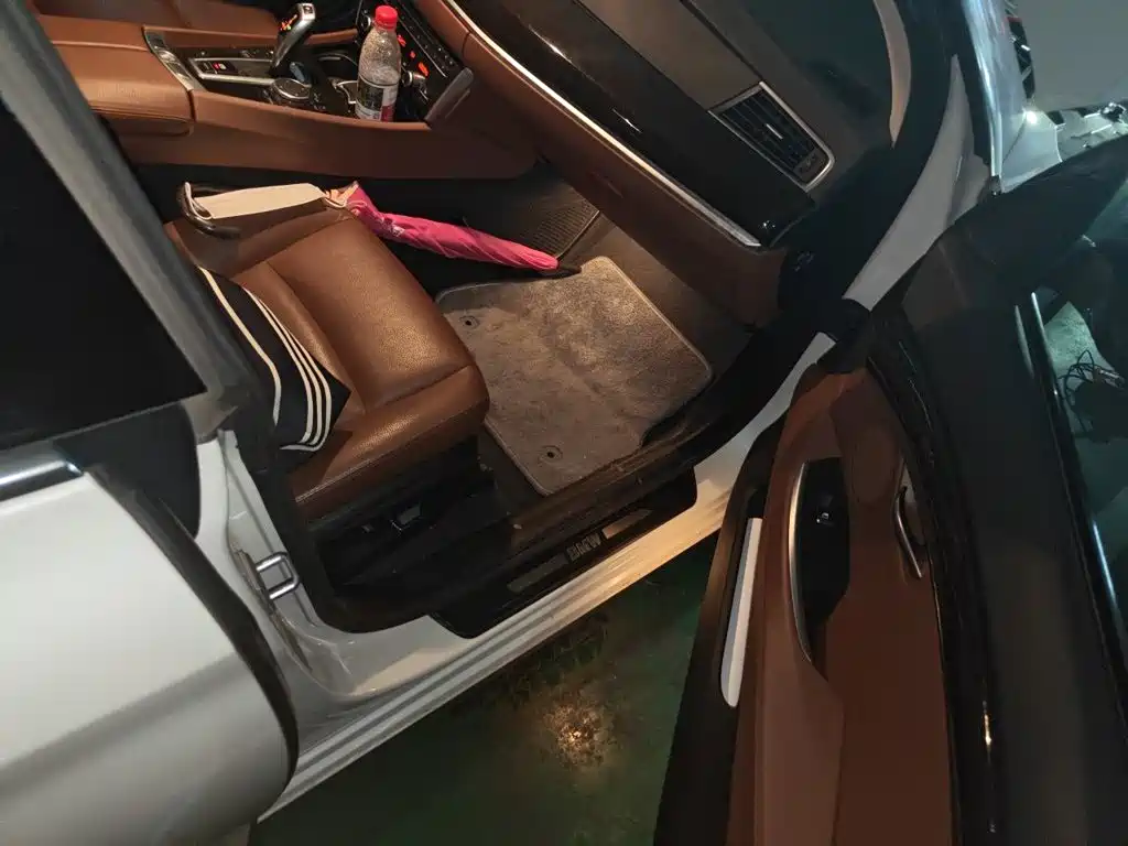 BMW 5 Series GT — миниатюра 19