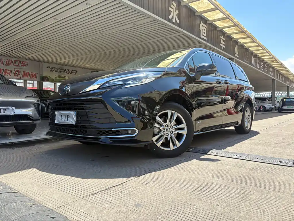 Toyota Sienna 2025
