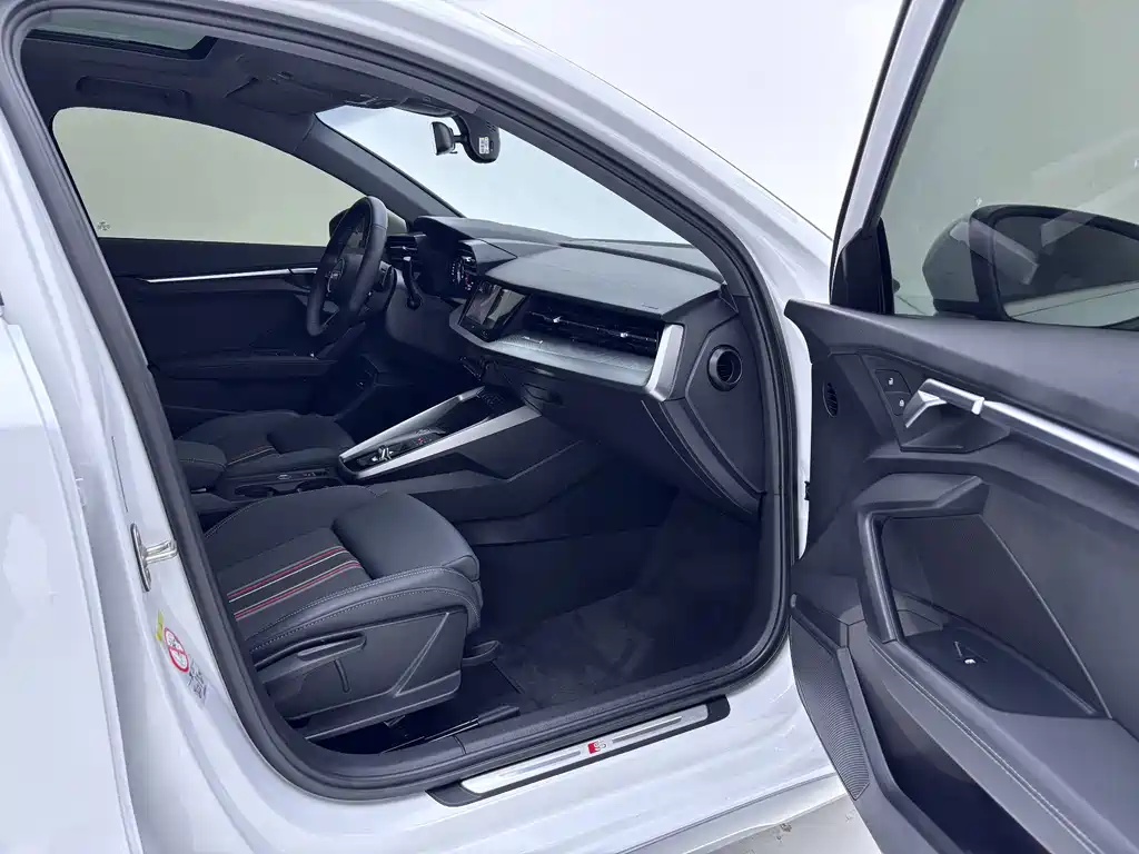 Audi A3 — миниатюра 12