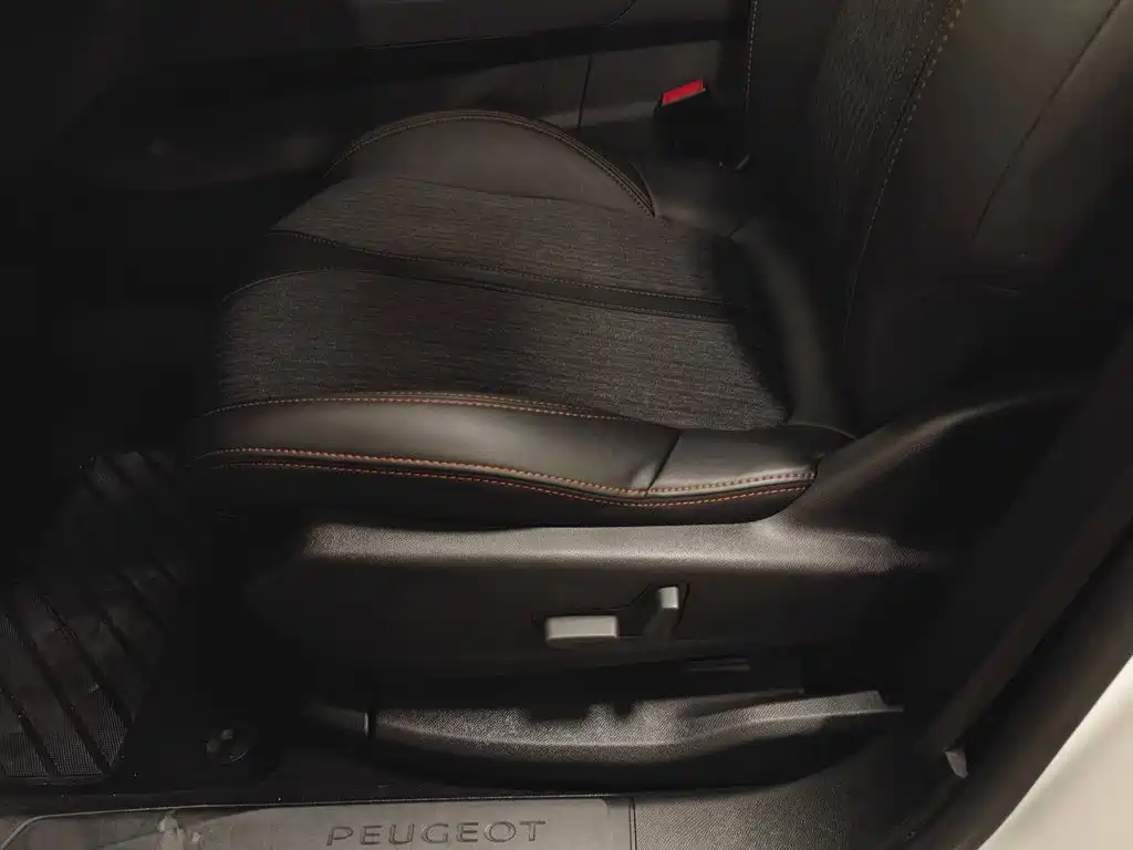 Peugeot 5008 — миниатюра 20