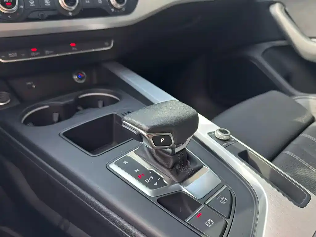 Audi A4L — миниатюра 32