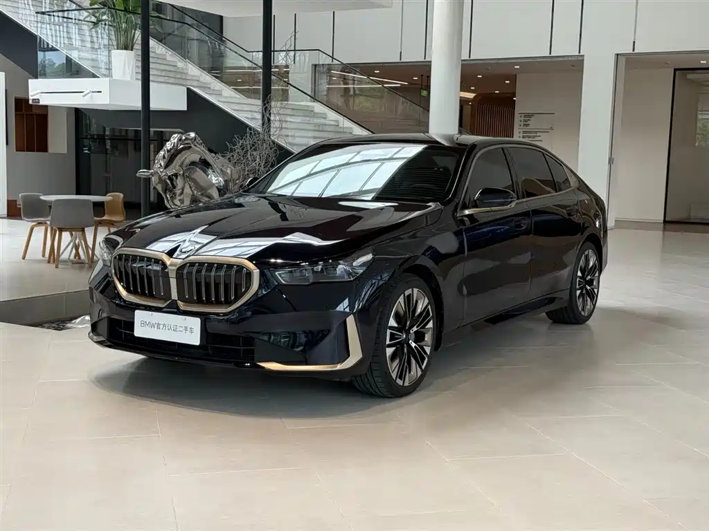BMW 5 Series 2025