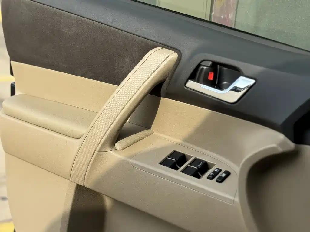 Toyota Highlander — миниатюра 13