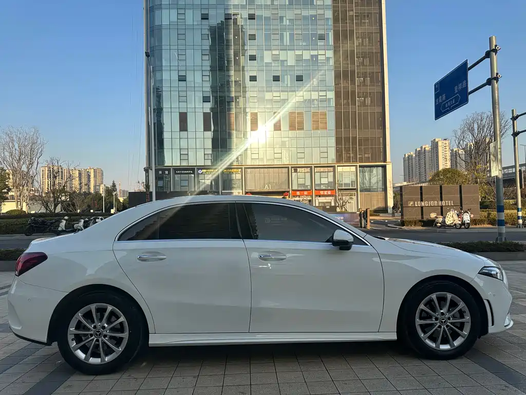 MERCEDES-BENZ A CLASS