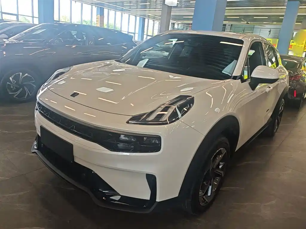 Lynk & Co 06 2023